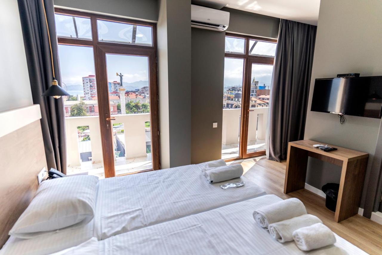 Boulevard Apartments Batumi Exteriör bild
